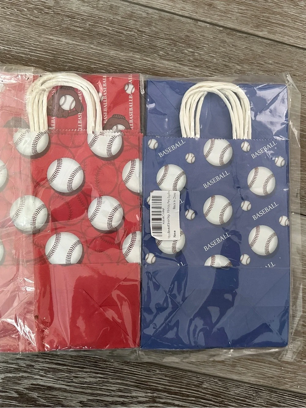 NWT 16 Baseball Theme Gift Bags Treat Bags Party Team Gifts 8.25” x 6”